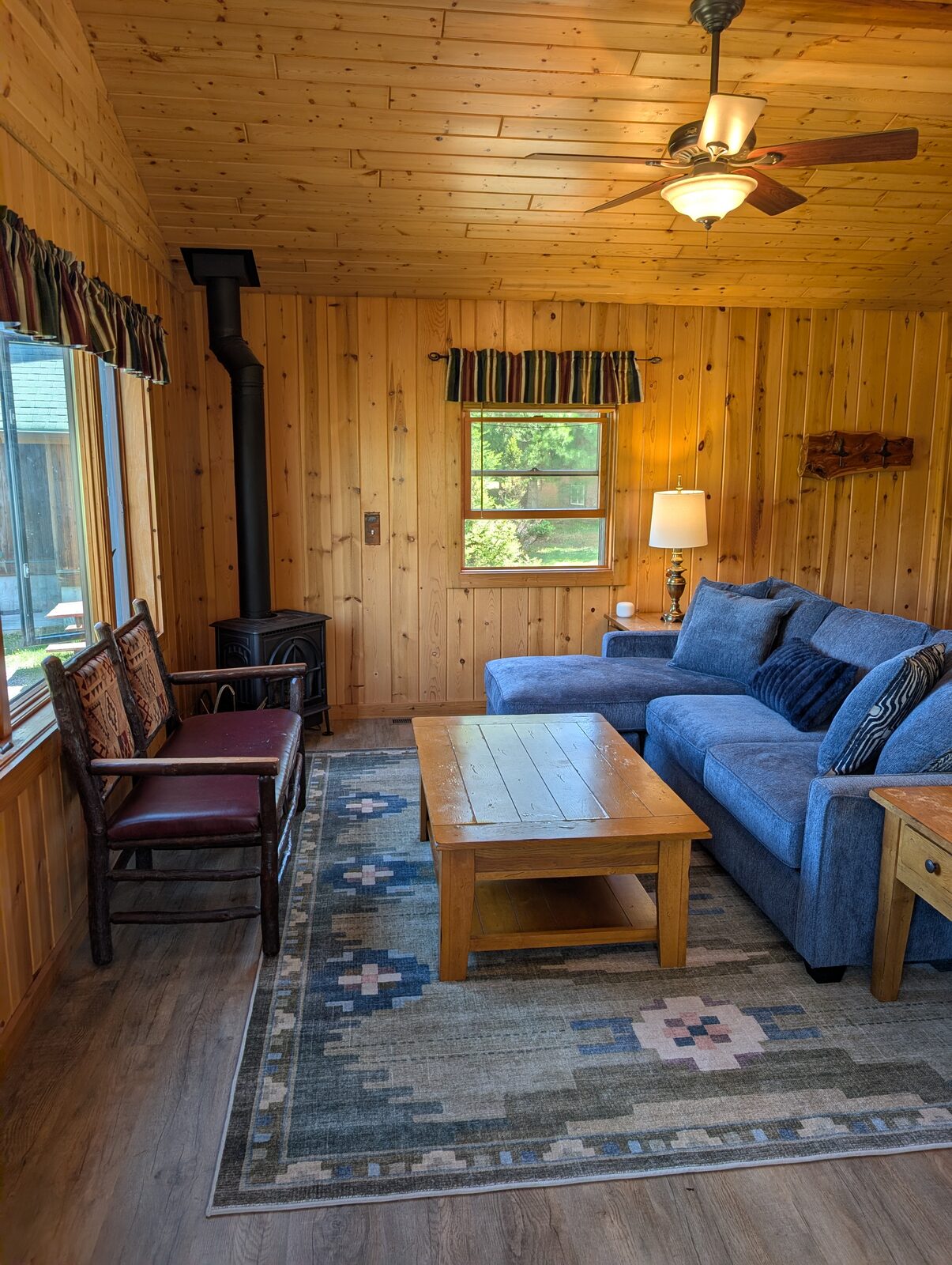Honeymoon Cottage living room